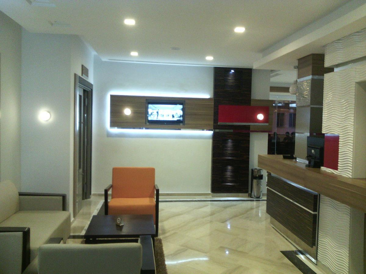Marina Prestige Tabarka Hotel Buitenkant foto
