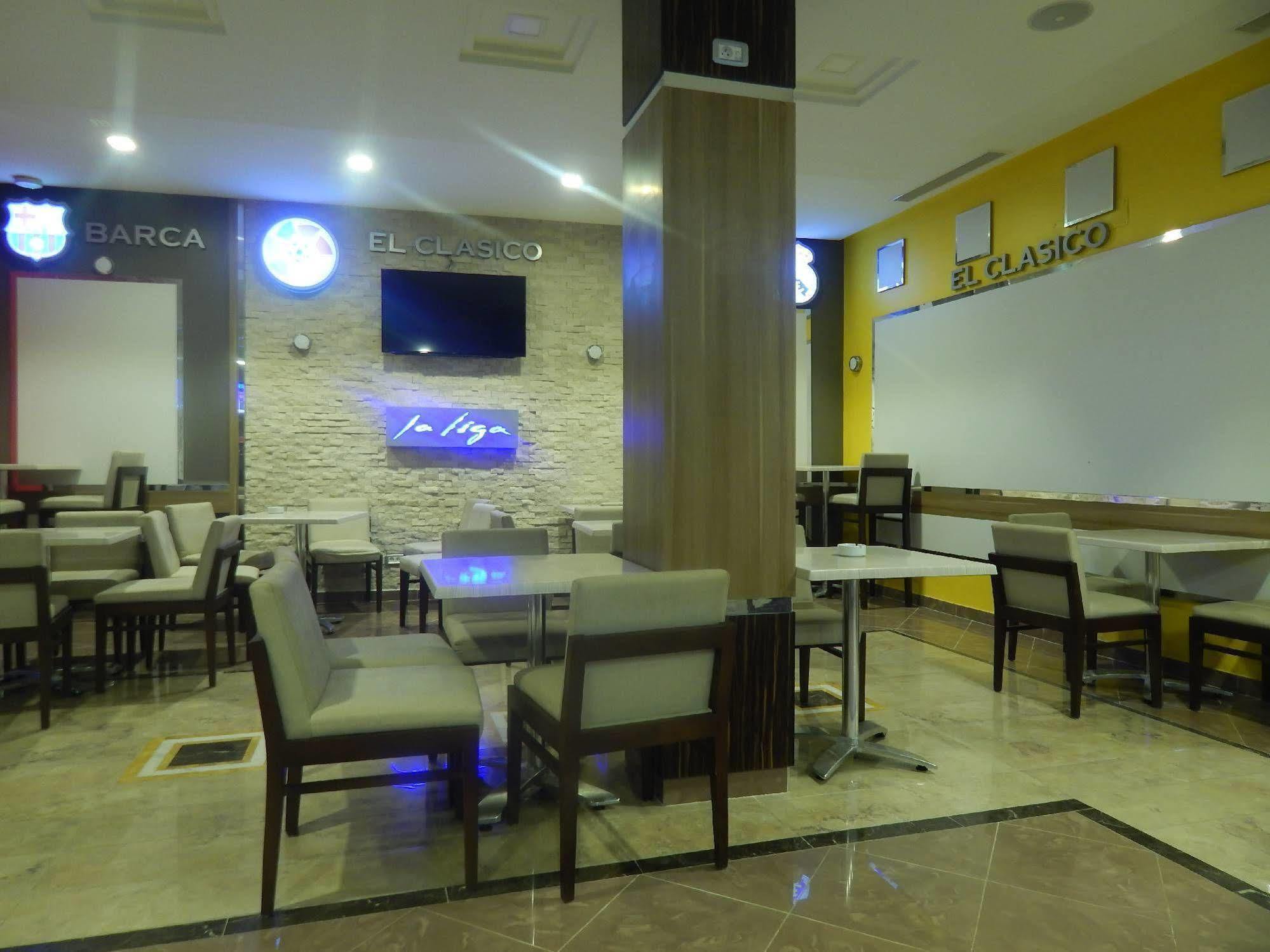 Marina Prestige Tabarka Hotel Buitenkant foto